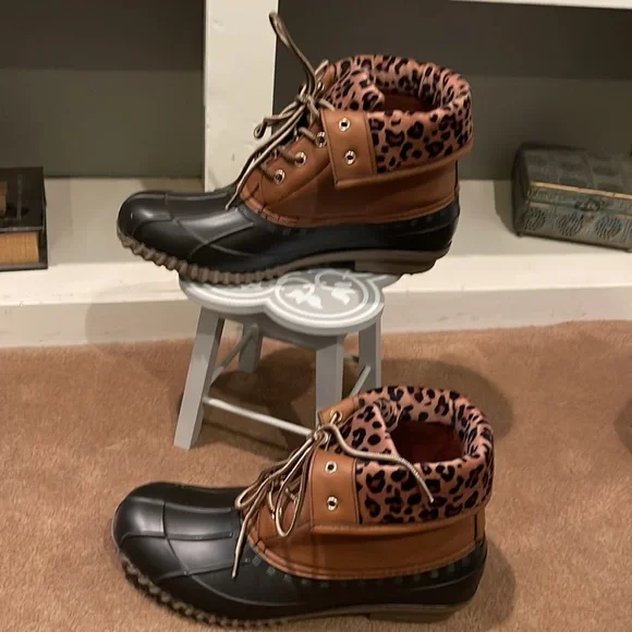 Women’s booties new size 10 - Picture 2 of 7